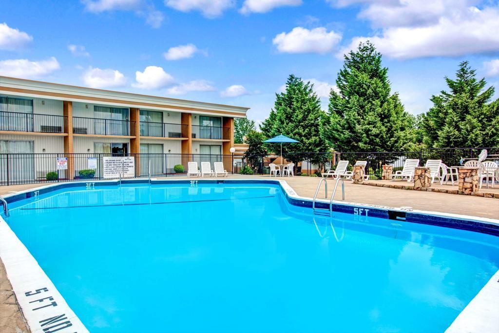 Quality Inn Gastonia Zewnętrze zdjęcie
